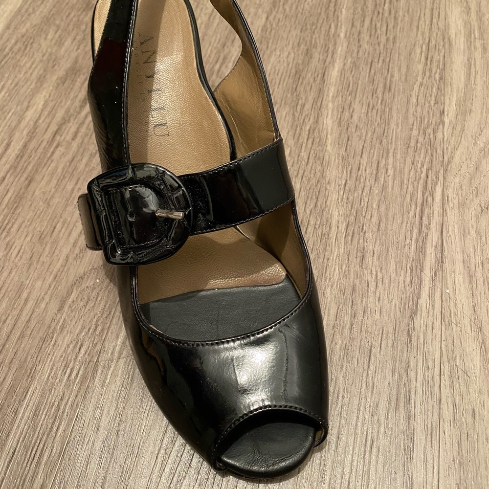 size 38 Anyi Lu Italian Leather Kitten Heel Black Shoes
